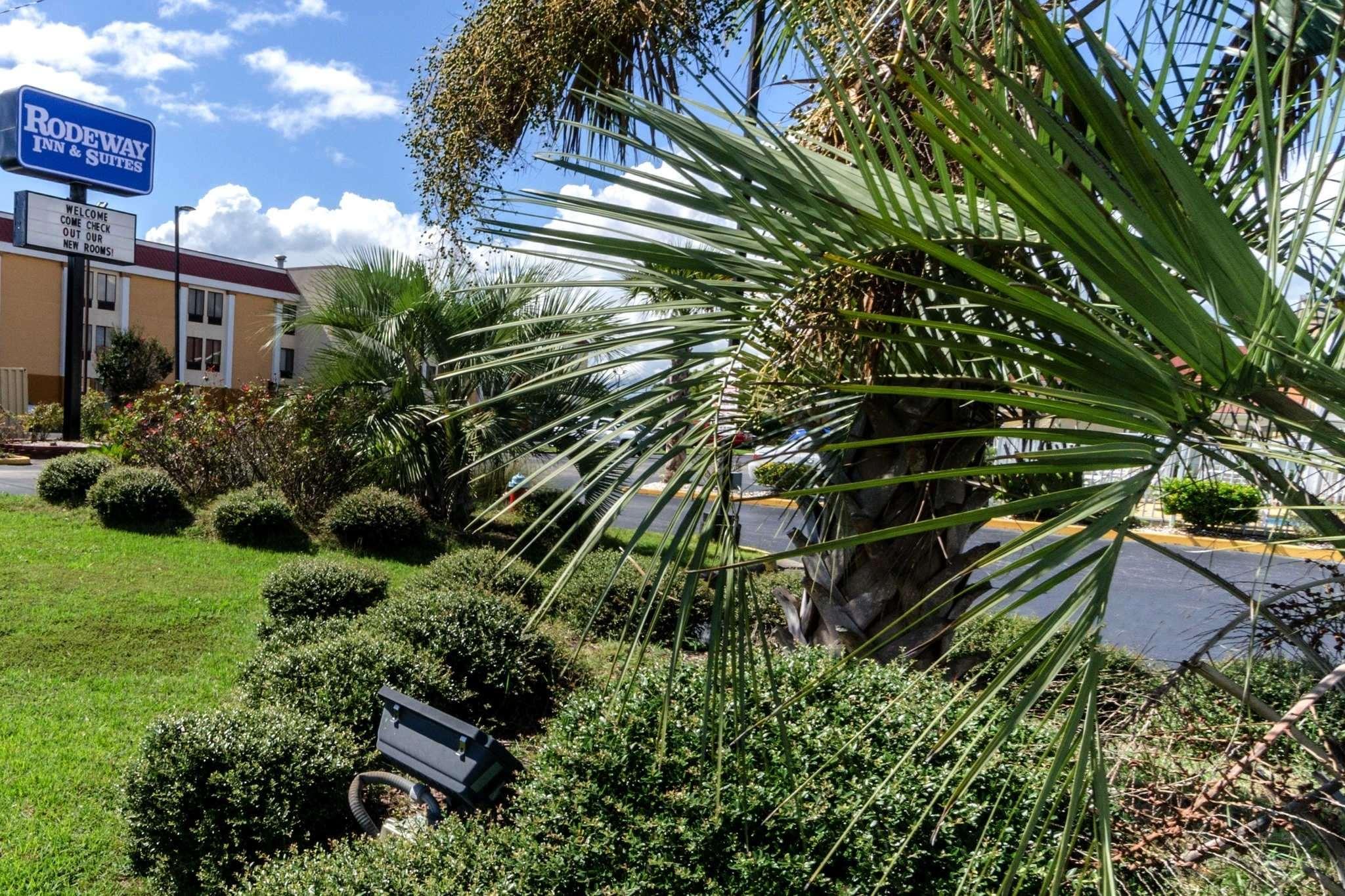 Rodeway Inn & Suites Jacksonville Near Camp Lejeune Dış mekan fotoğraf