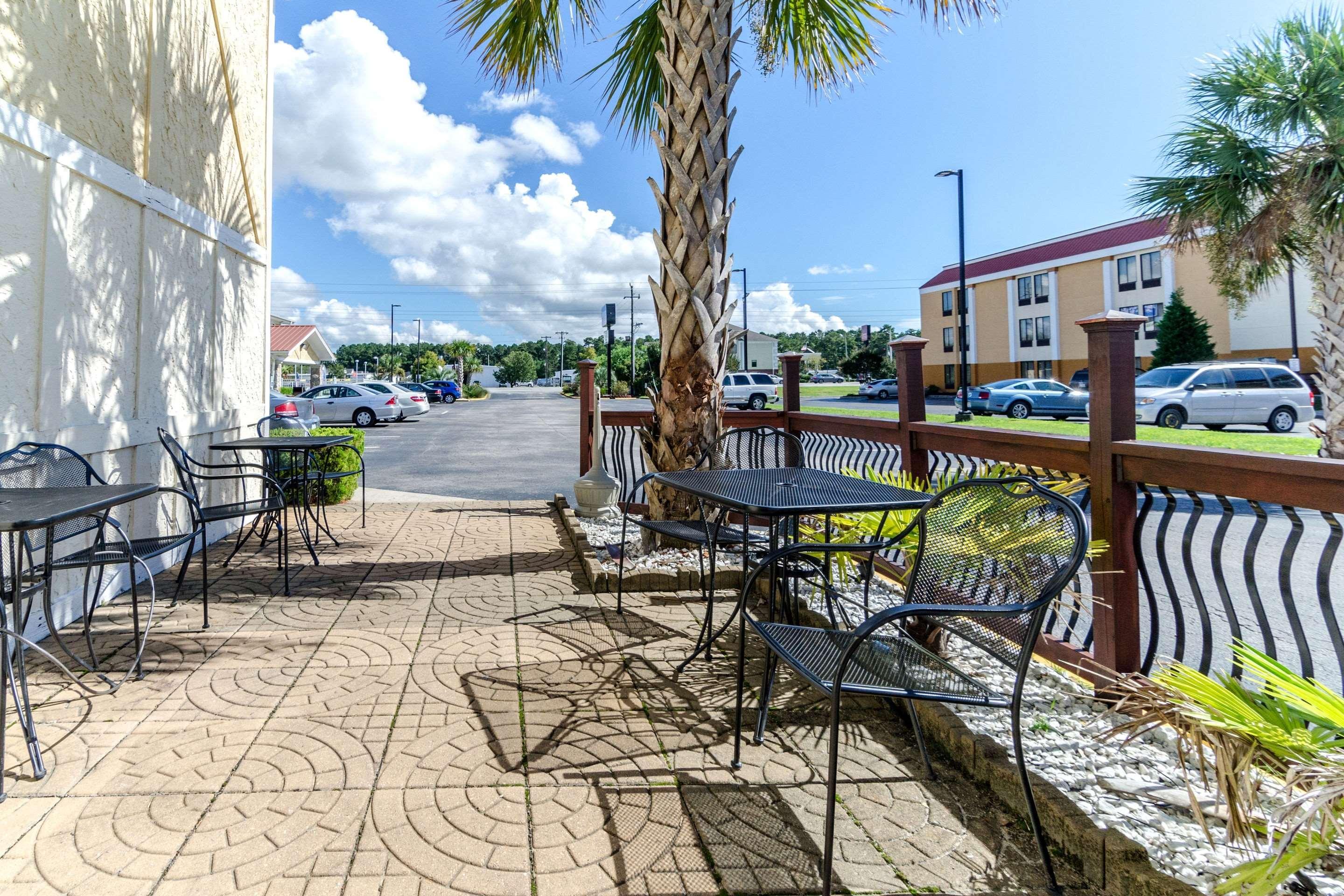 Rodeway Inn & Suites Jacksonville Near Camp Lejeune Dış mekan fotoğraf